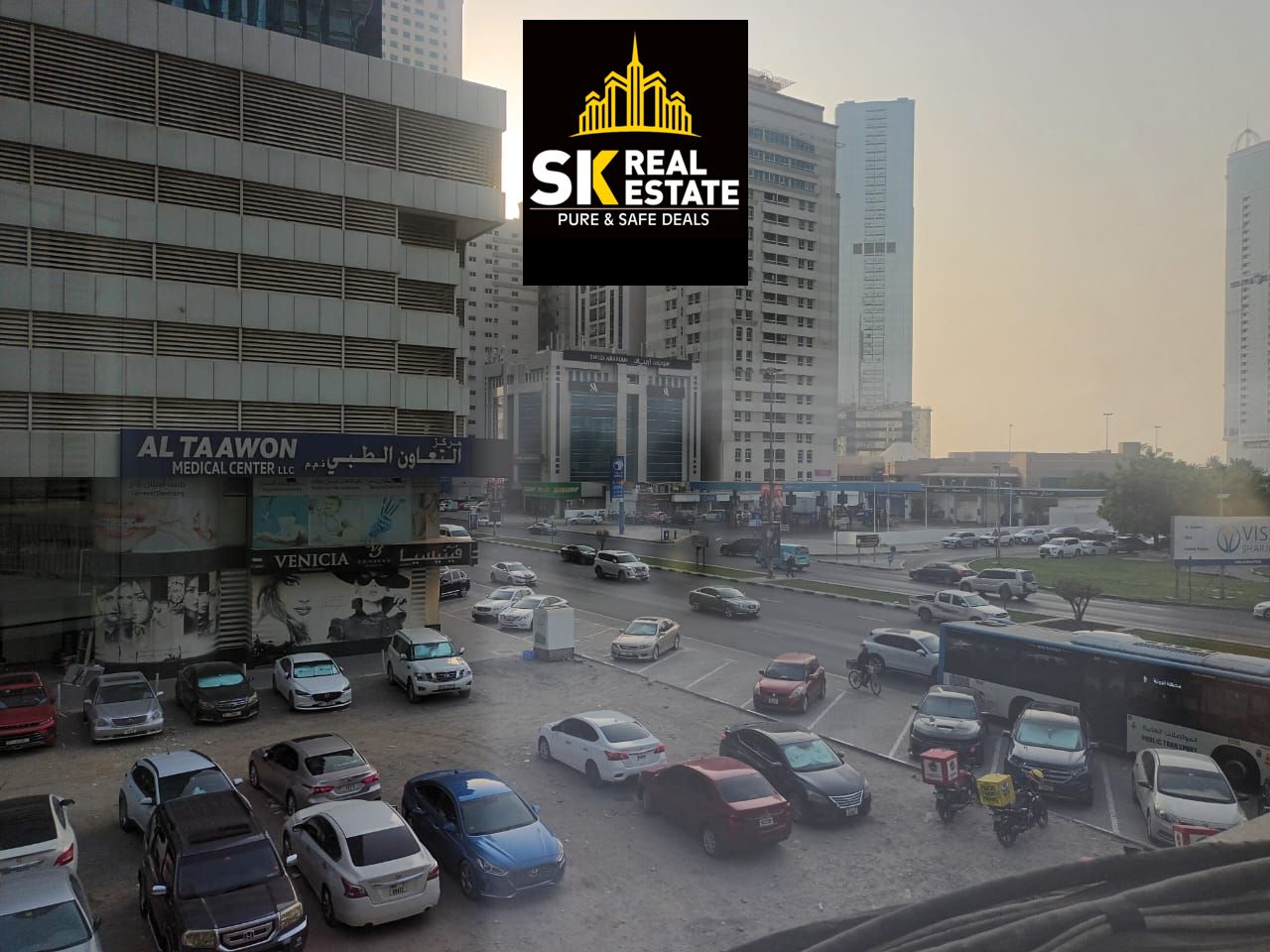 LAVISH 1BHK APARTMENT AVAILABLE+GYM -SWIMMING POOL FREE READY TO MOVE