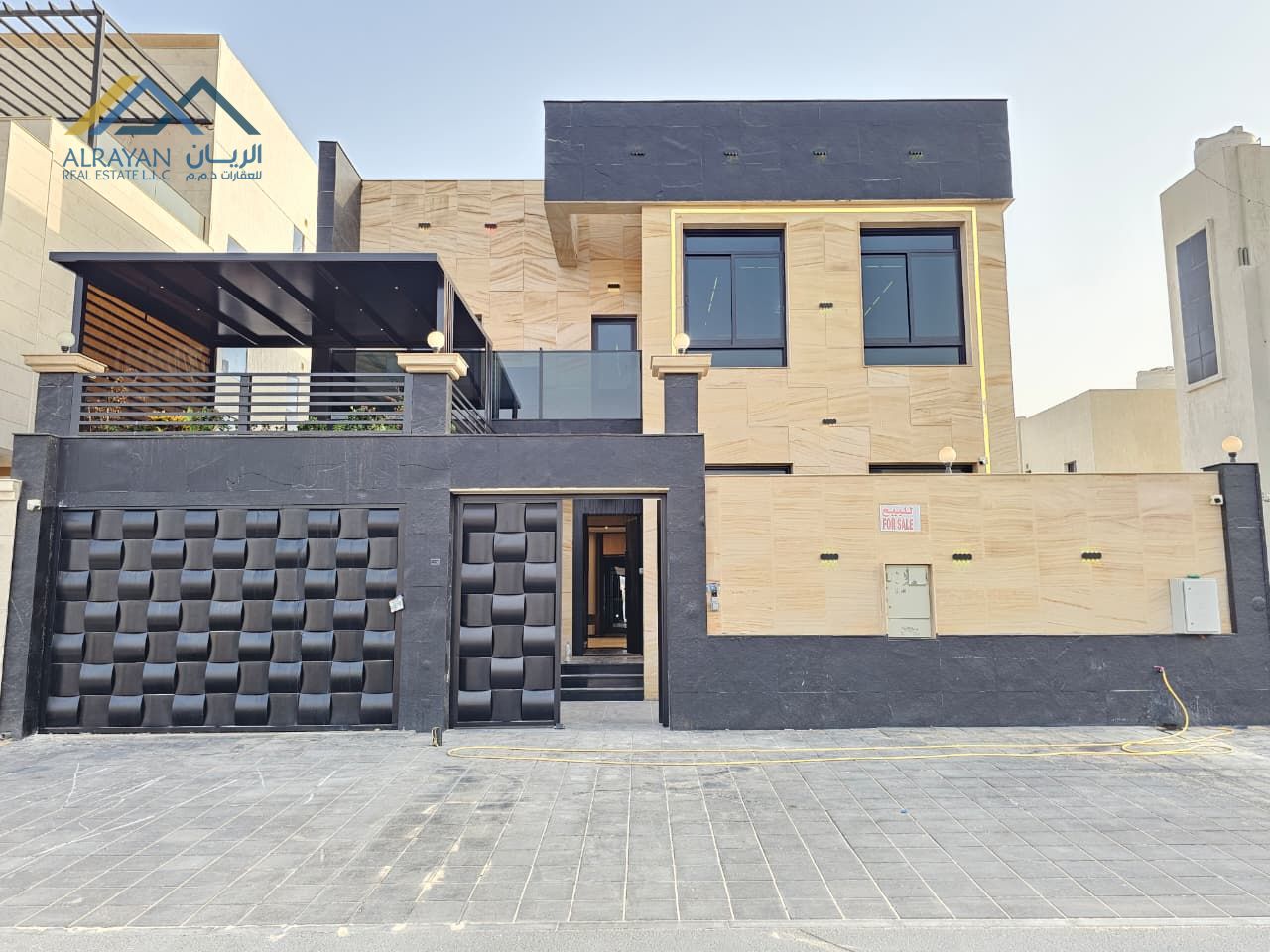 Luxury villa for sale in Al Zahia area. Freehold ownership available to all nationalities with no fees for life. Close to all services and main roads,