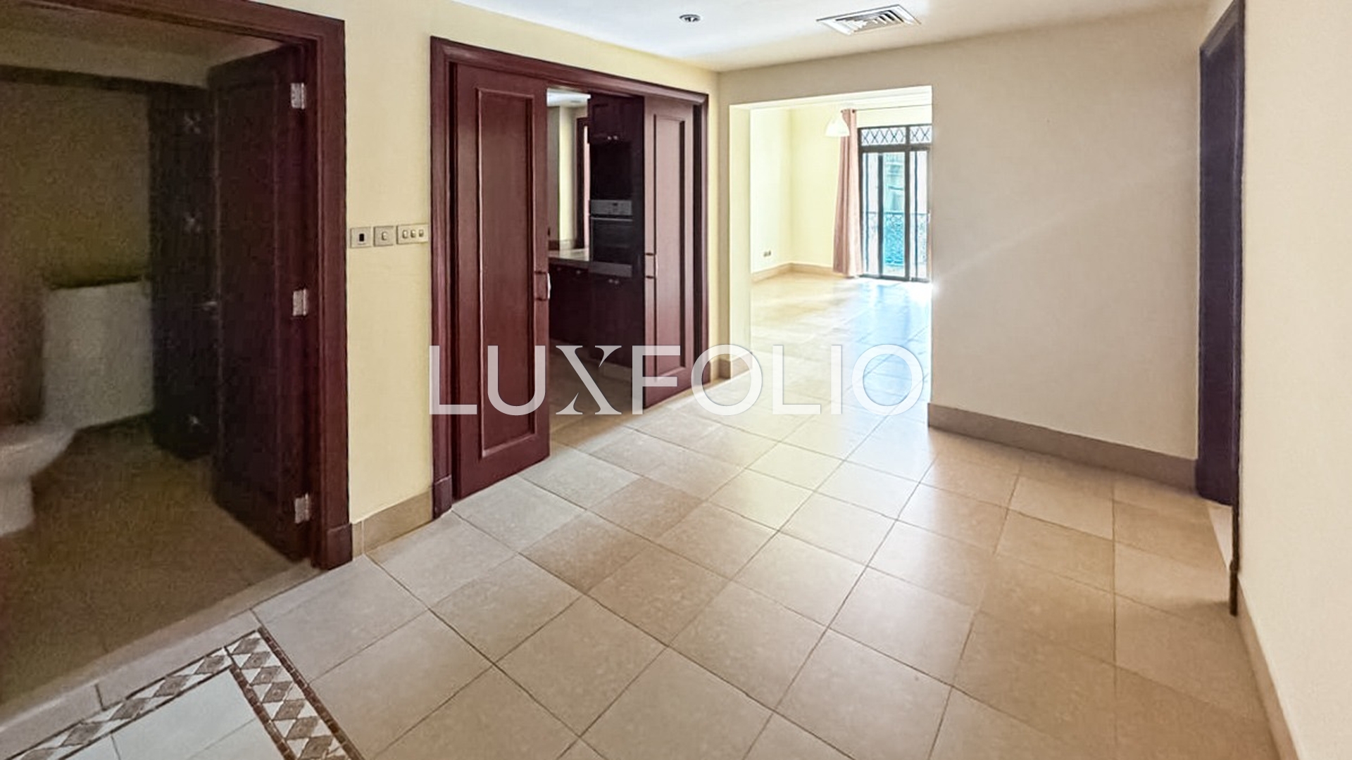 Full Community View | Open Layout | Bright