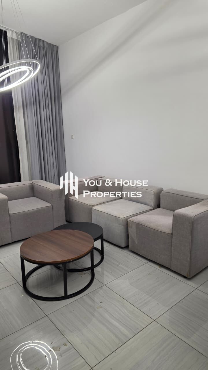 Bright & Airy Apartment I On High Floor I Great Location