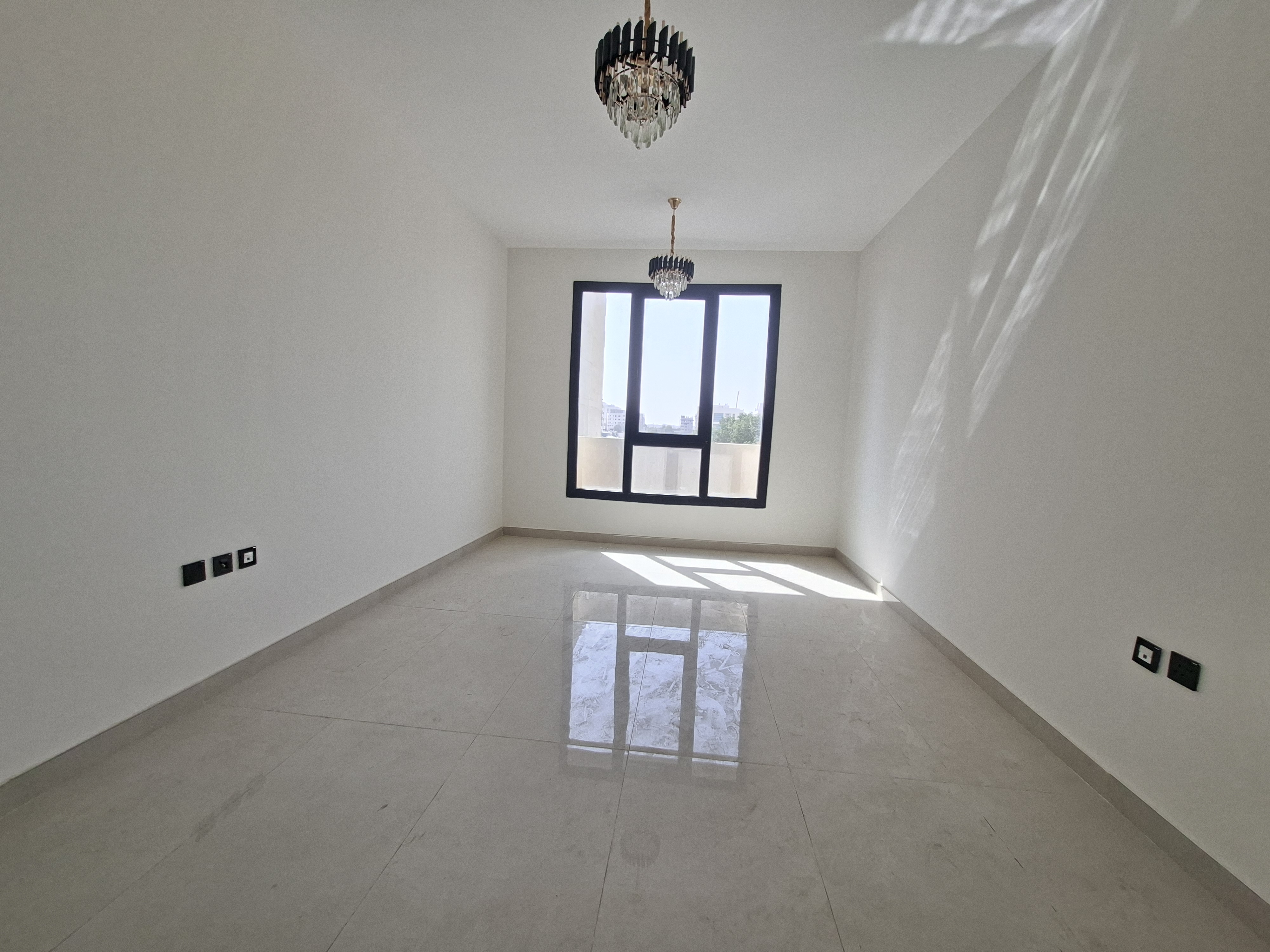 Very good 1. bhk APARTMENT available with balcony