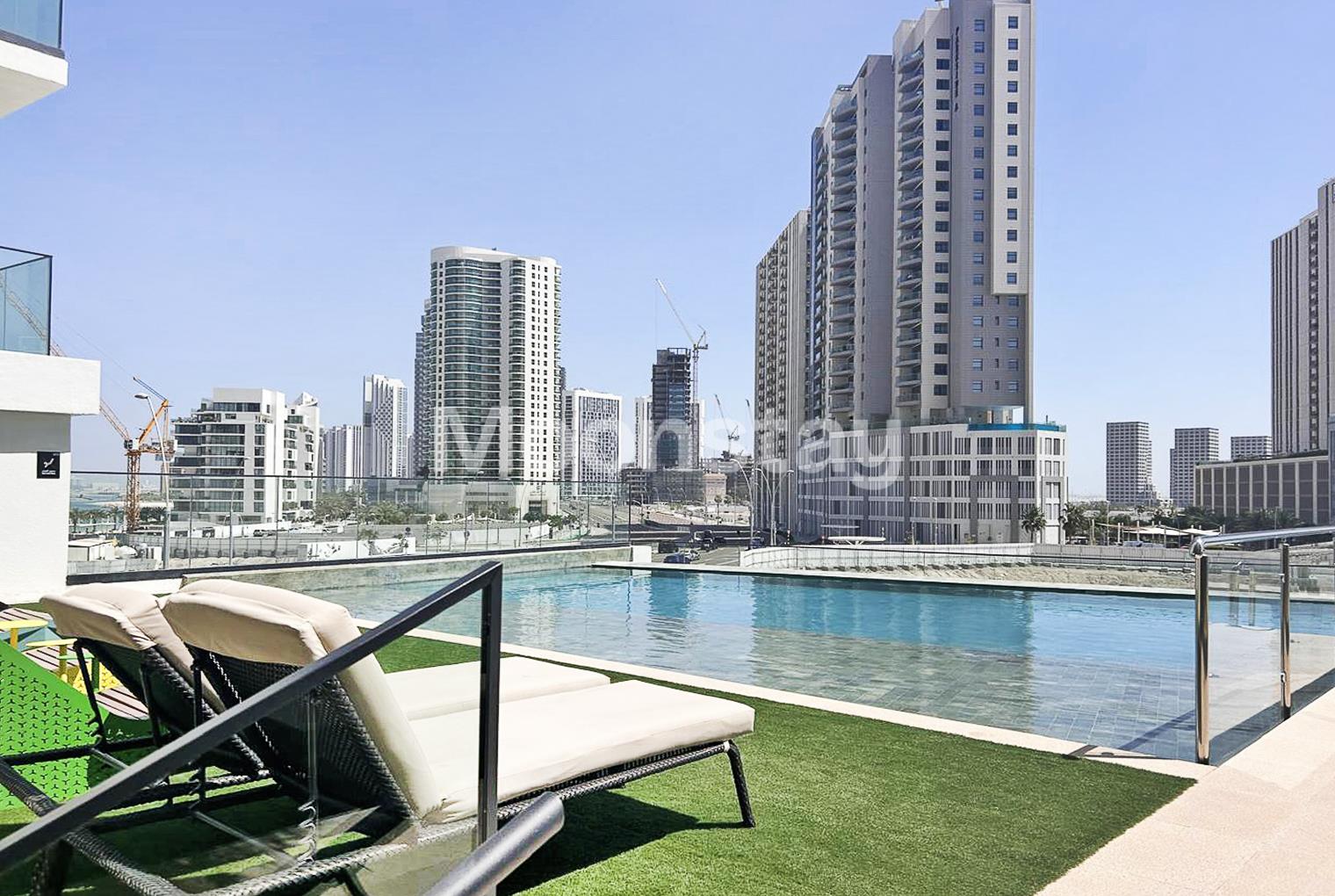 Rent Refund | Corner | Pool View