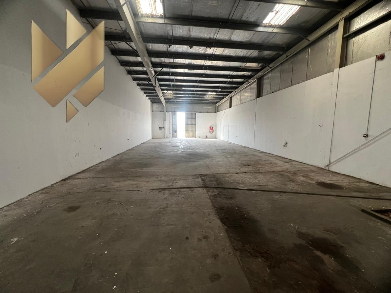 Warehouse for Rent in Industrial Area 17 – Strategic Location, Ready-to-Use Space!