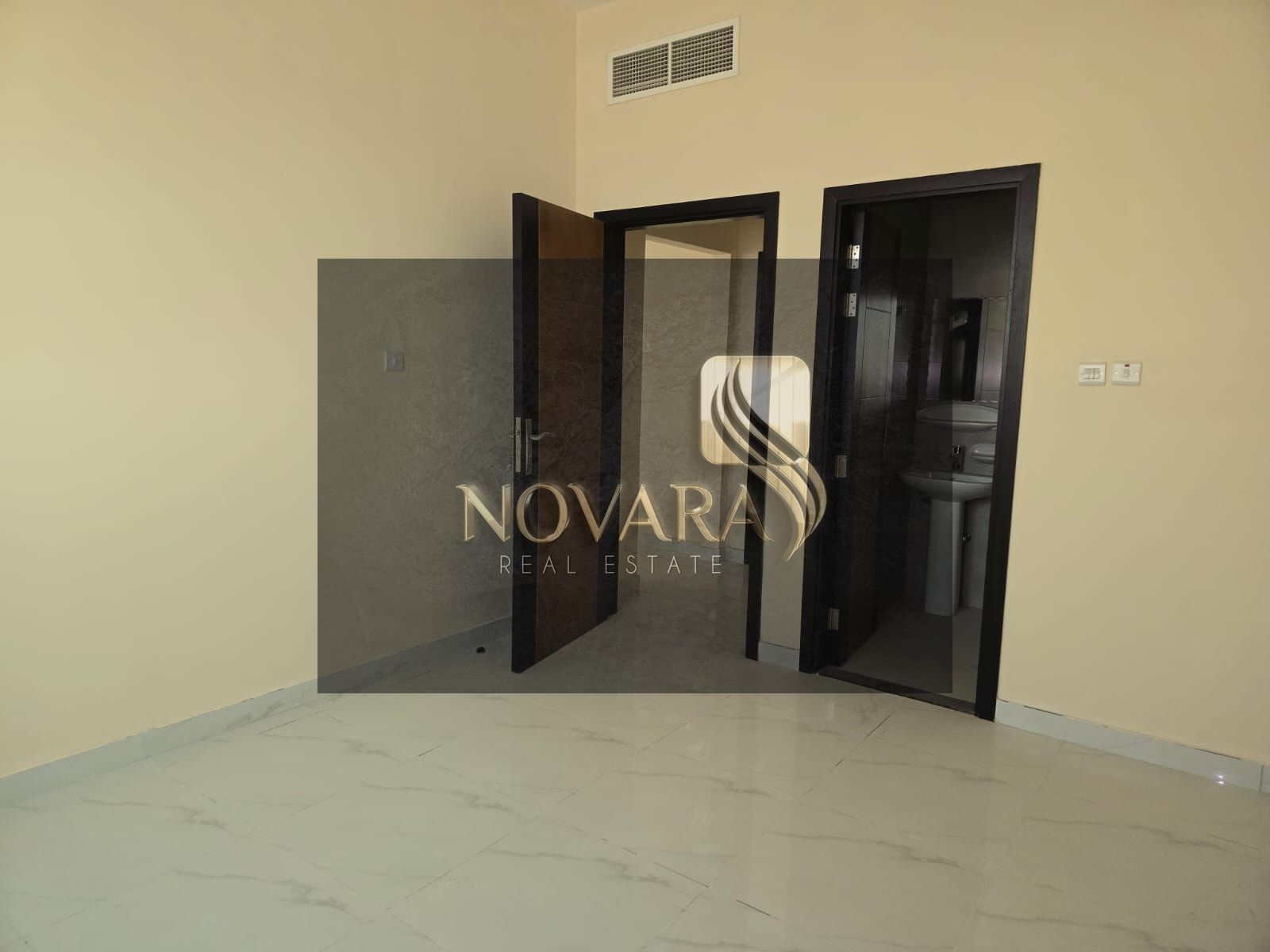 A prime office for rent in a strategic location in Al Jurf Industrial Area, Ajman. The property offers easy access to main roads and essential facilit