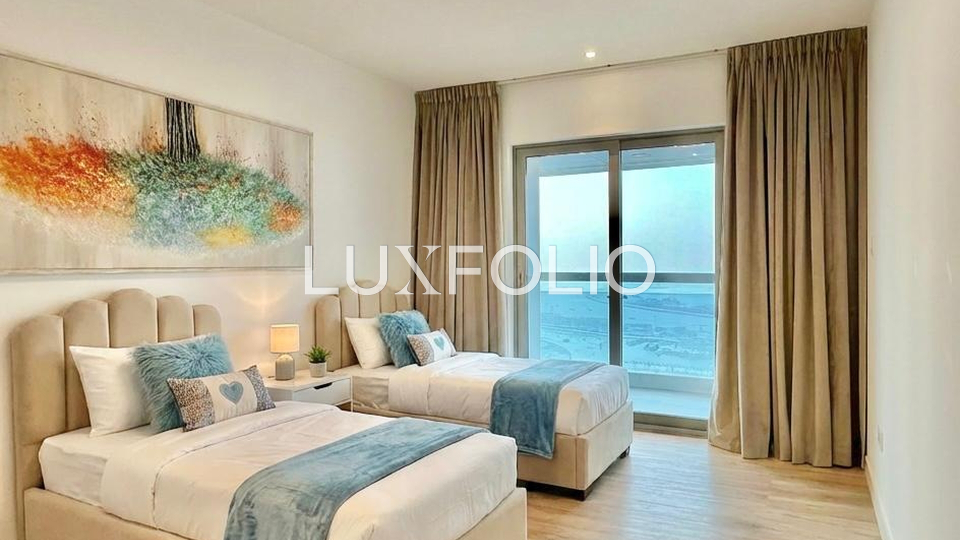 PRIME LOCATION | STUNNING VIEWS | UPGRADED | RENTED