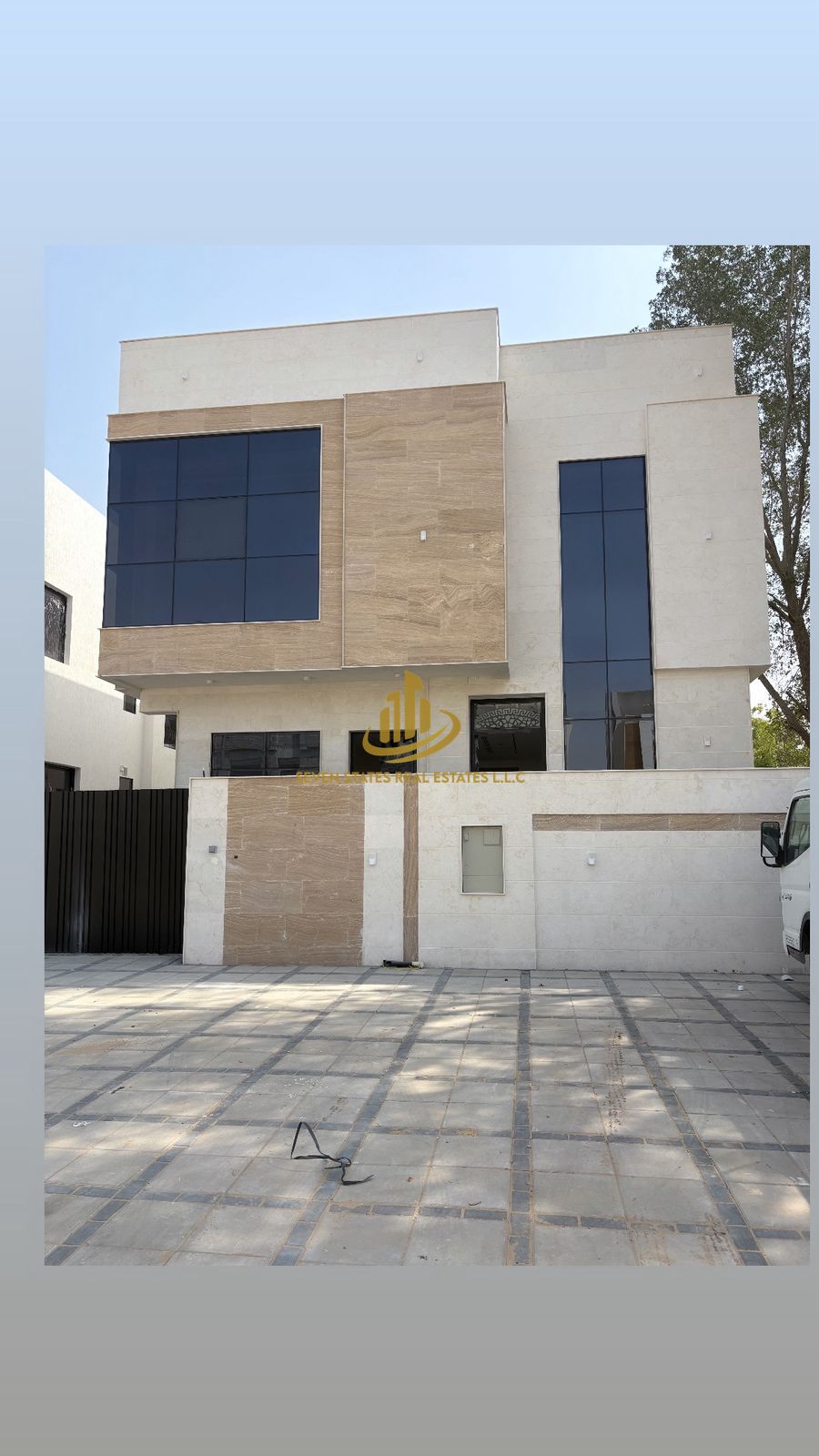 A residential villa in Al-Haliou, ready for occupancy, with excellent finishing and high quality. Practical layout suitable for families and permanent