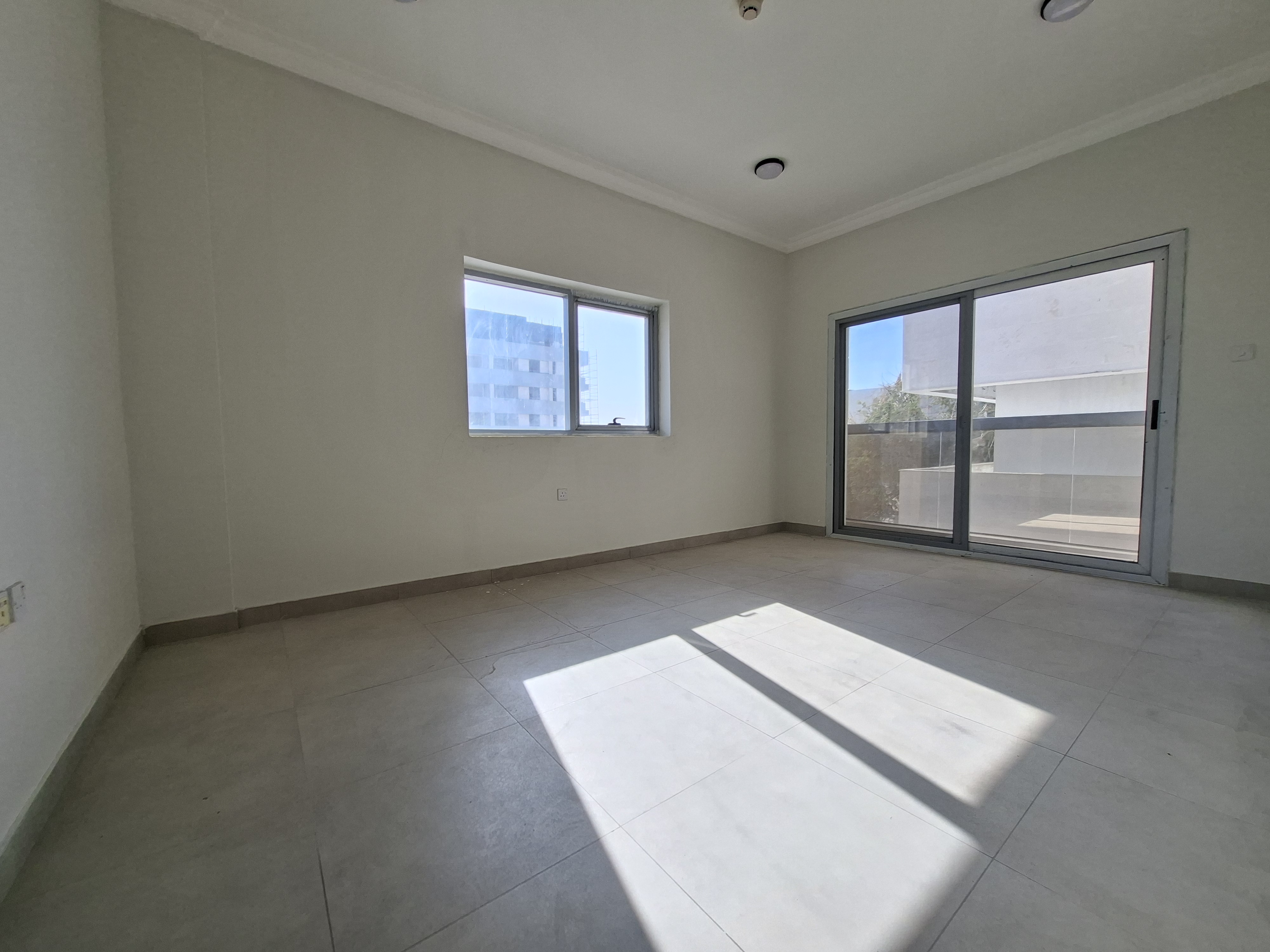 Very big offer 1. bhk APARTMENT available with balcony