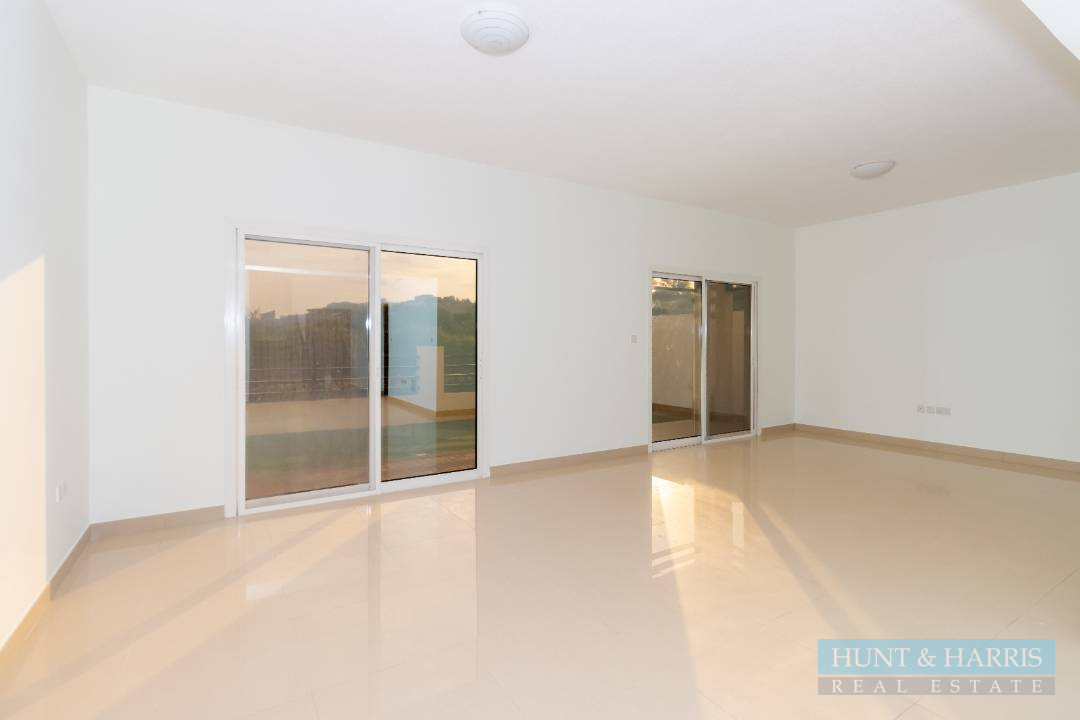 3 Bedrooms + Maid's for rent in Mina Al Arab - Lake View