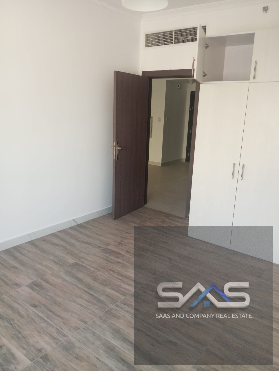 For rent: A luxurious one-bedroom apartment with a super deluxe finish, suitable for those seeking peace and comfort.