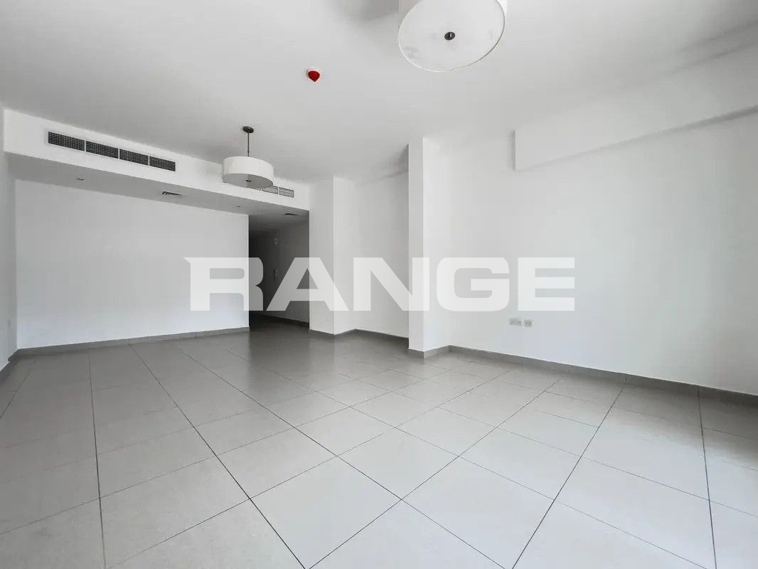 Spacious Layout l Prime Location l Vacant Soon