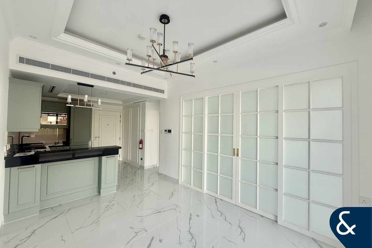 Resort style apartment | Unfurnished | Vacant