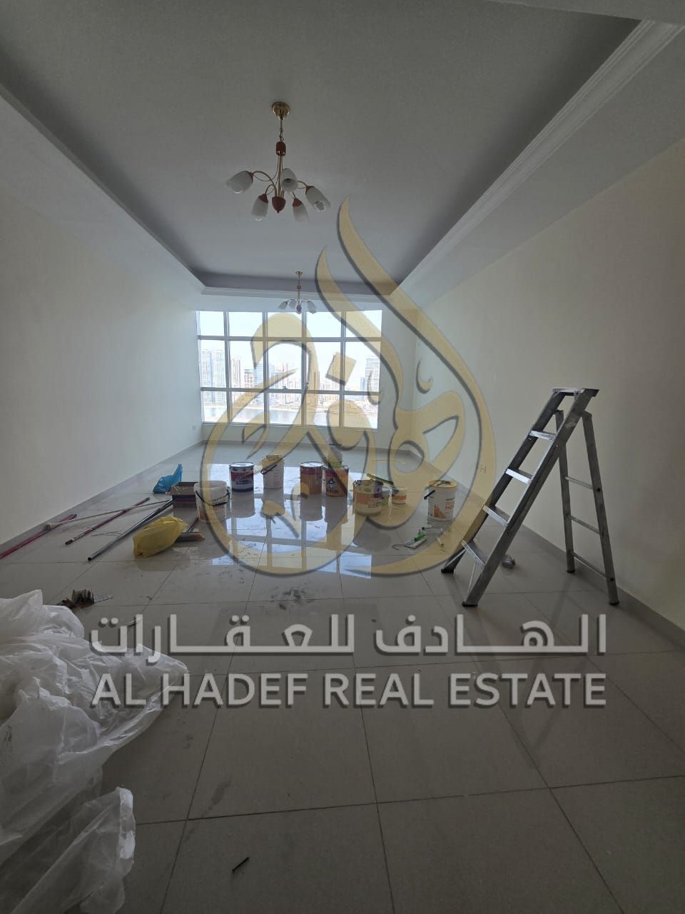 3-bedroom apartment with a living room and a stunning sea view; all rooms have a sea view and are strategically located.