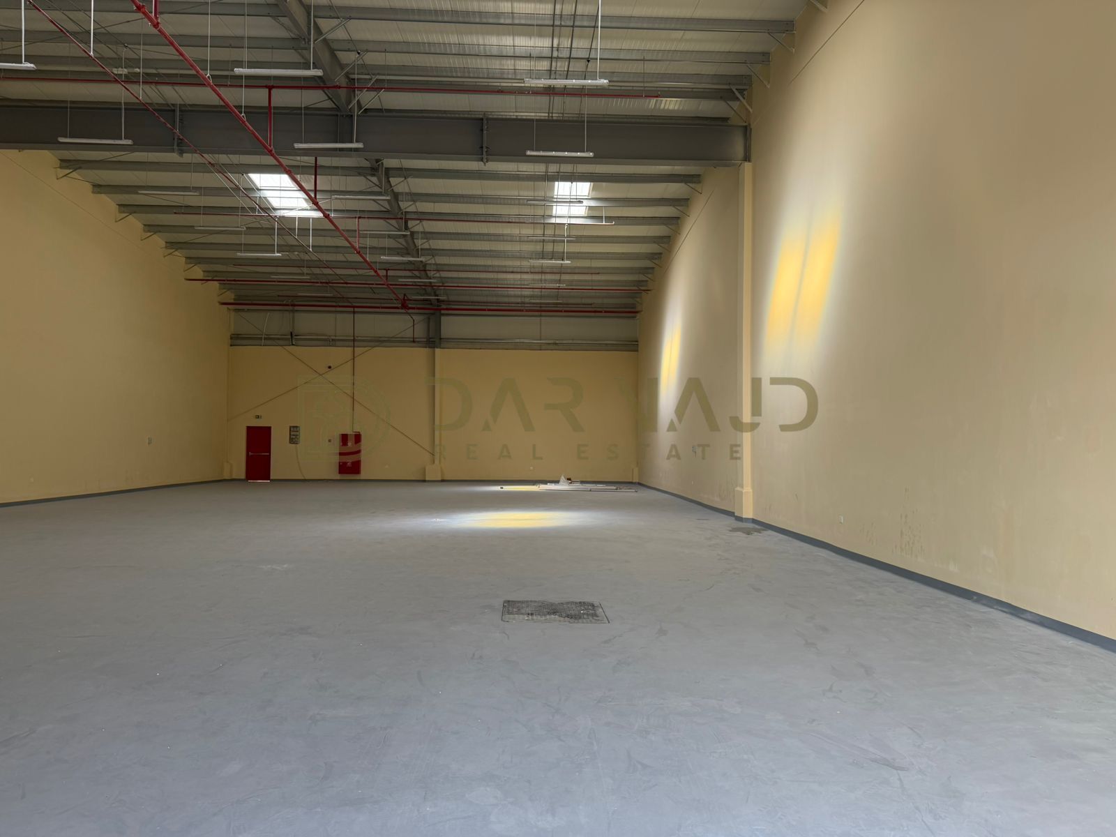 Warehouse for rent in sajaa area - emirates industrial city