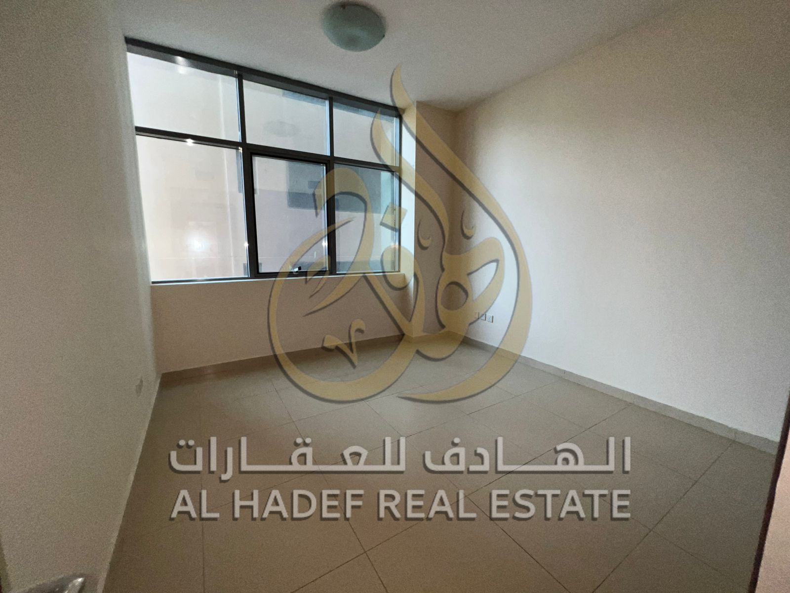 Apartment in Al Mamzar area, three bedrooms, living room, maid's room, and two balconies - contract attestation is free, with free gym and swimming po