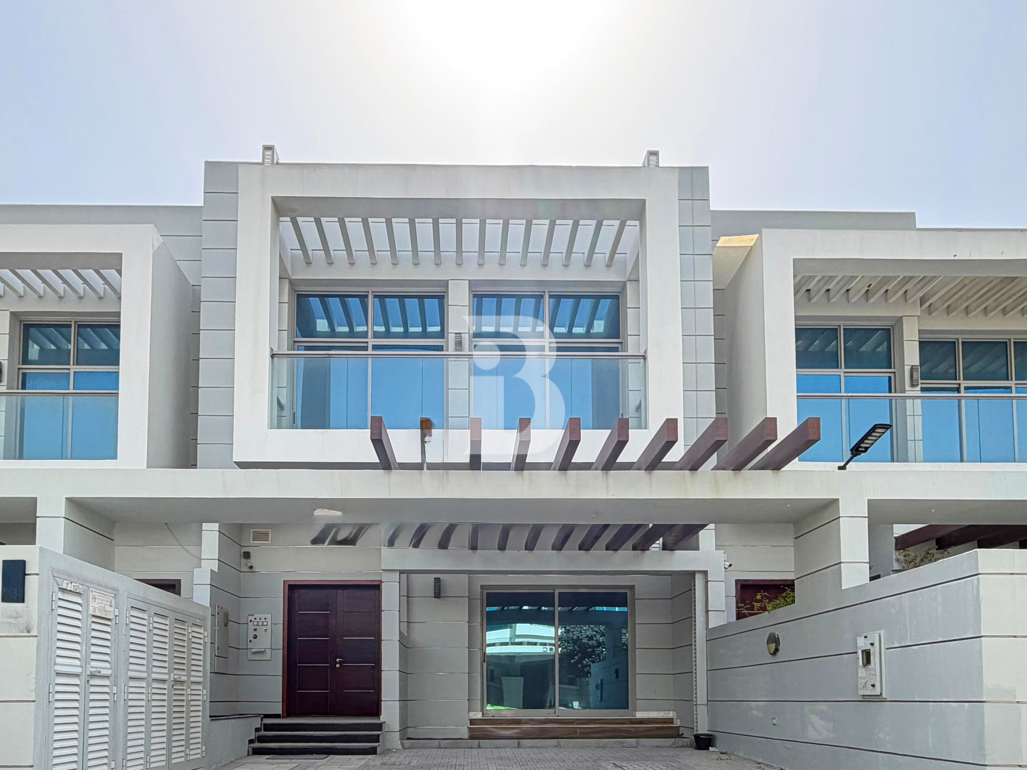 VASTU| PARK FACING| SINGLE ROW| VACANT| NEGOTIABLE