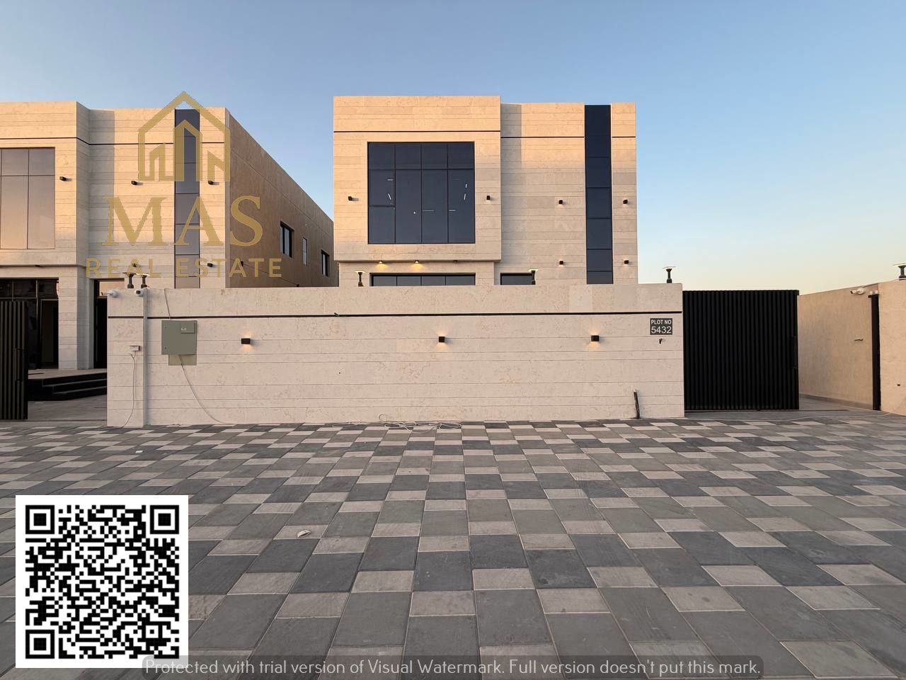 Seize the opportunity and own your dream home: a modern villa for sale with super deluxe finishing at an attractive price, including registration and
