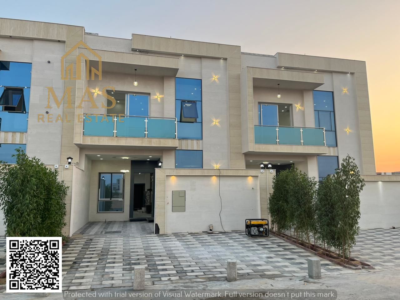 Townhouse for sale in a prime location in Al-Haliyo 2 area, comprising a ground floor, first floor, and rooftop. Elegant design and luxurious finishes