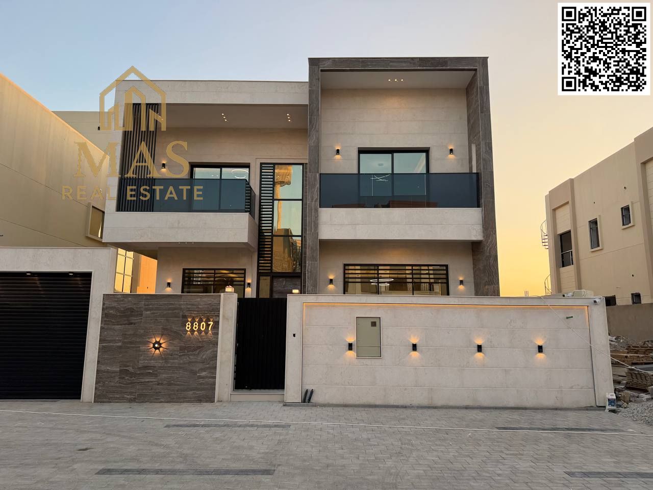 Luxury villa for sale in Al Zahia, 5 master bedrooms, ready to move in, including registration and ownership fees.