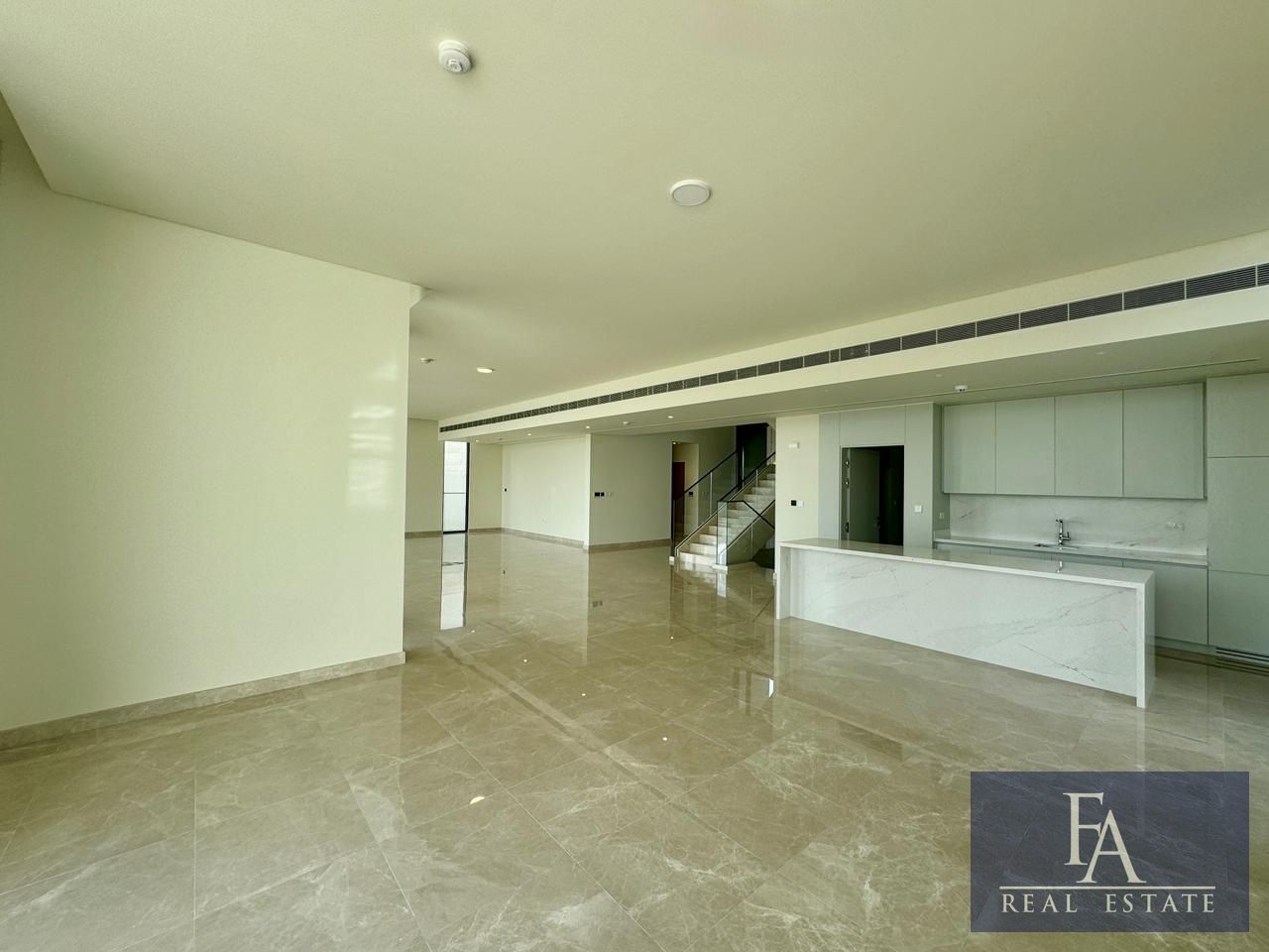 PRIME LOCATION | LUXURY VILLA | READY TO MOVE