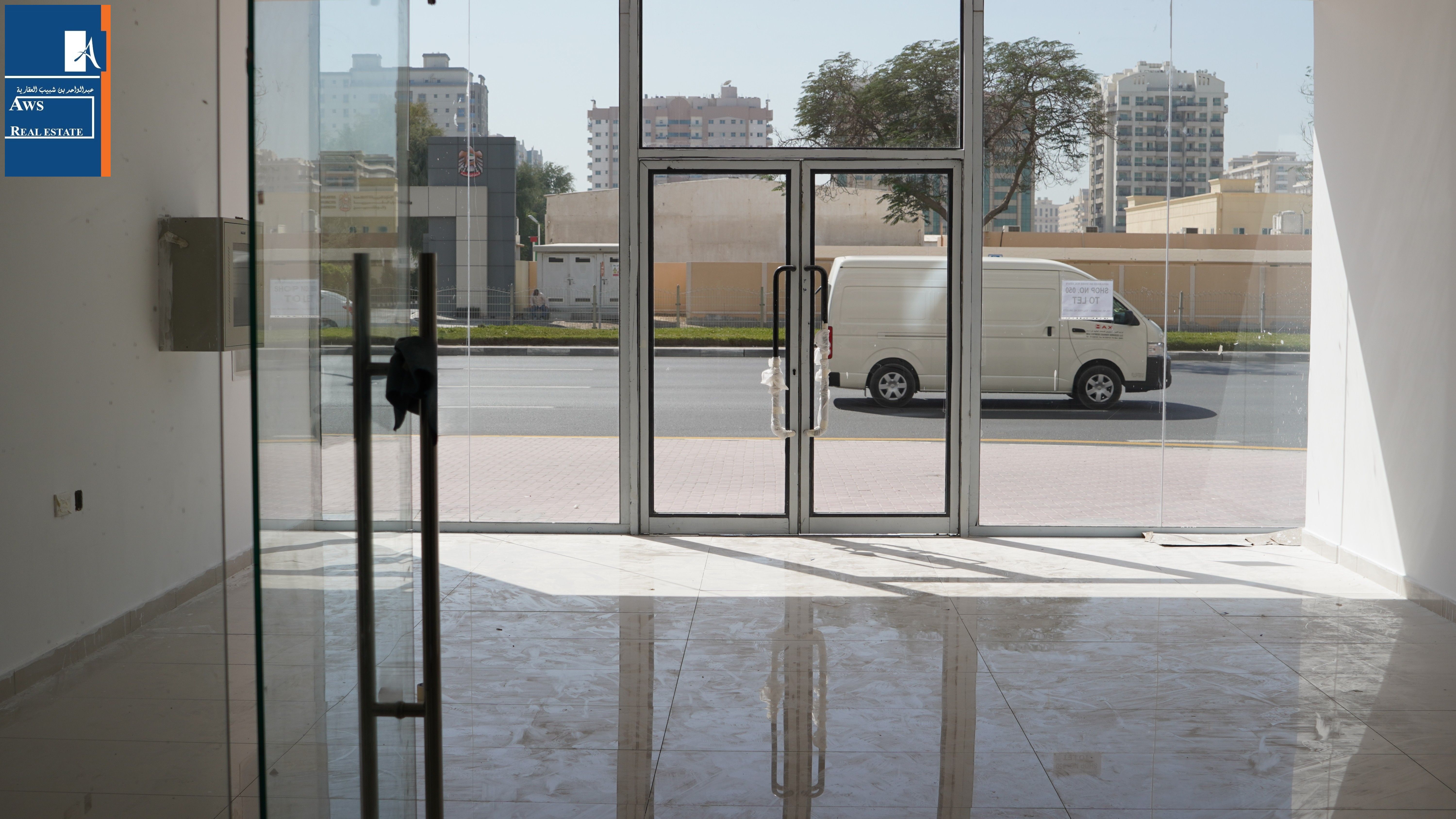 High Visibility Retail Unit in Prime Commercial Location