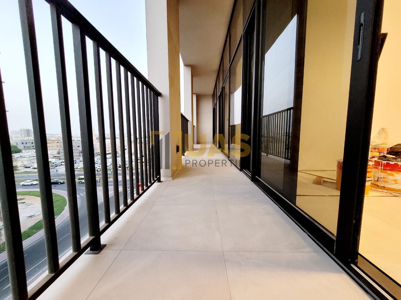 SUPER LUXURIOUS 2BHK FULLY FITTED KITCHEN METRO WTC