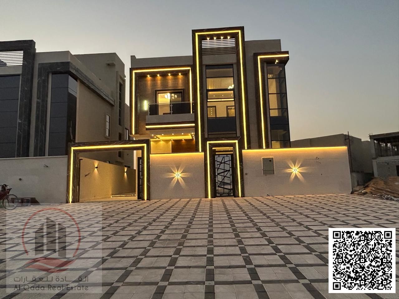 Special price including registration fees: 5-bedroom villa with roof terrace