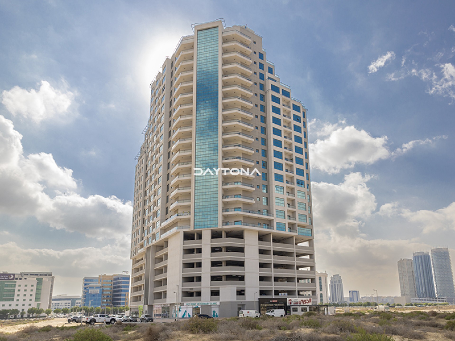 READY TO MOVE | EASY ACCESS TO AND FROM SHEIKH MBZ ROAD