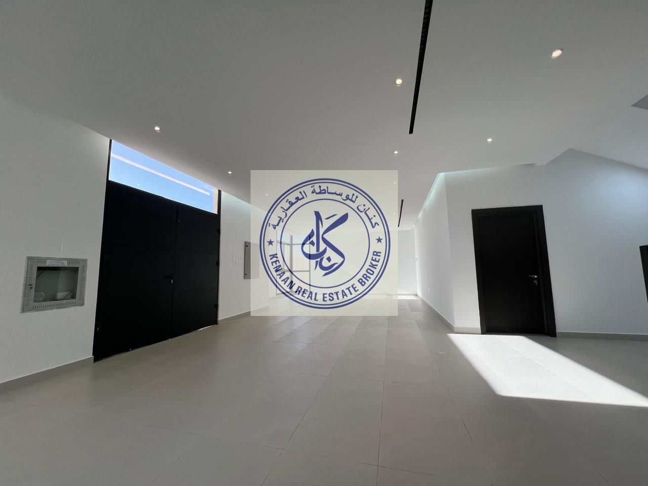 Kenaan Real Estate Brokerage presents: A brand new, first-time occupant villa in Al Awir, two floors, 5 master bedrooms, and an annex. Villa specifica