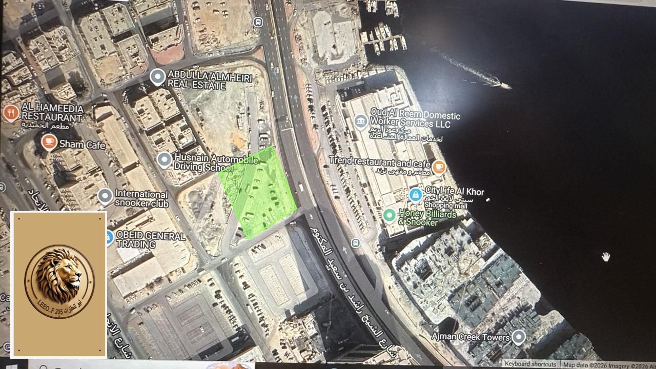 Ajman Port Street lam nganpi kam ah, Ajman Creek a zohmi, zuar ding vawlei hmun hnih.