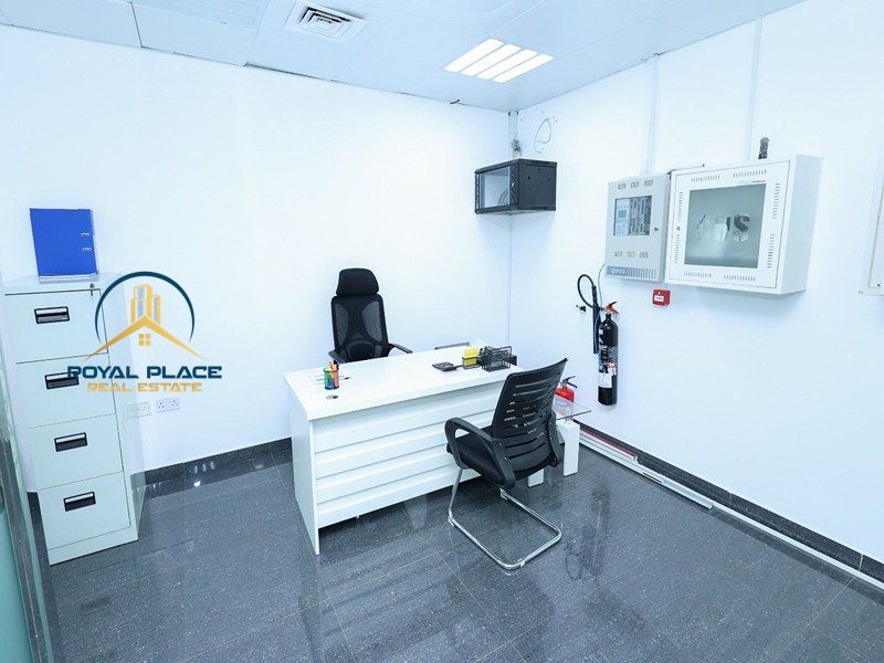 FITTED OFFICE | FOR RENT | WITH GLASS PARTITIONS
