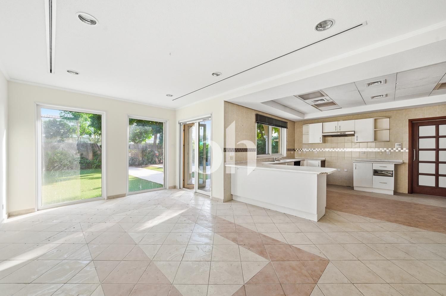 Price Reduction | Exclusive | Huge 10,550 Sq Ft Plot