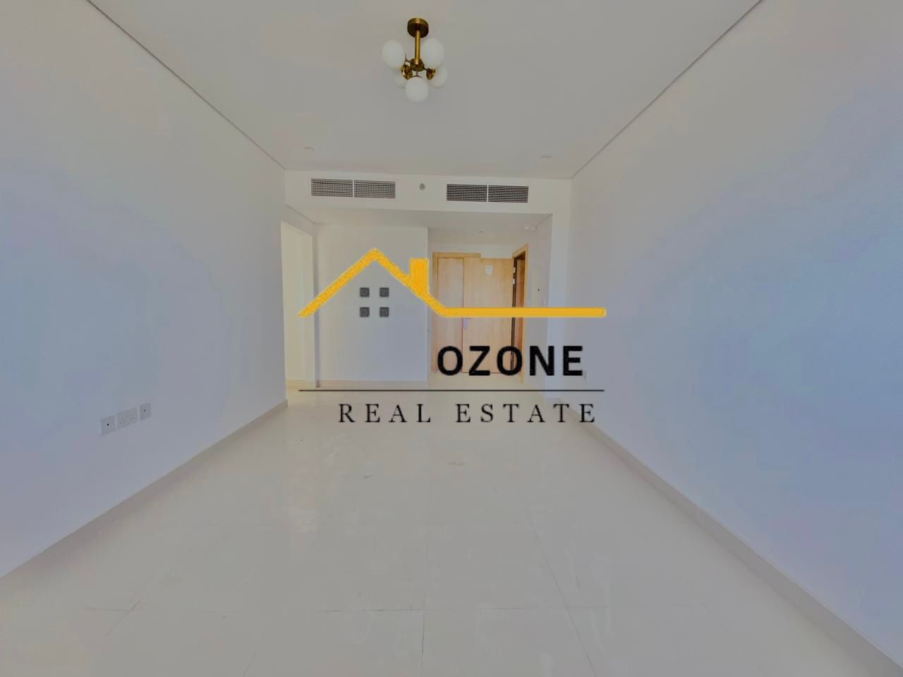Wow very good apartemnt with balcony good location easy exit to dubai