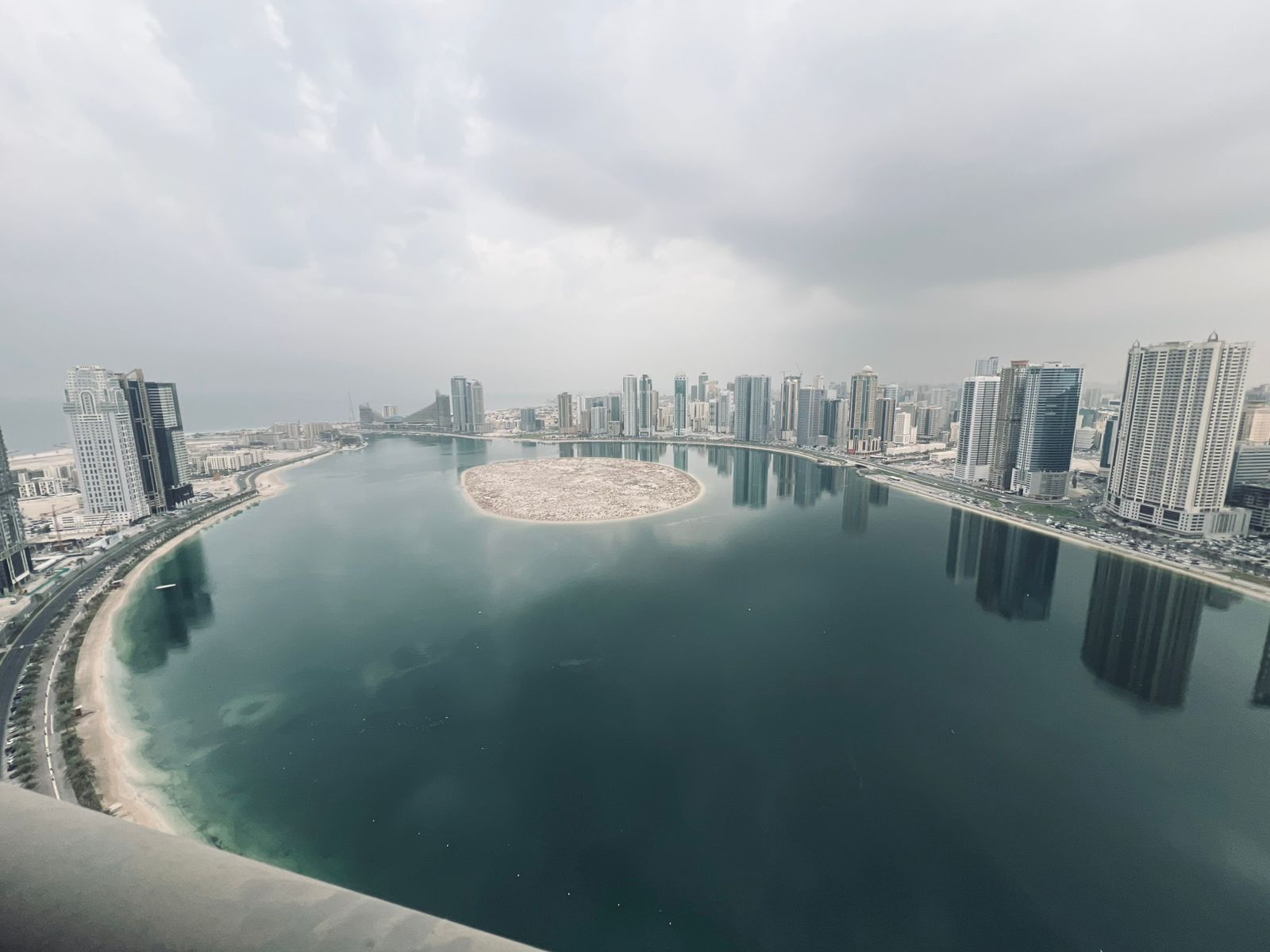 3BHK Al Mamzar Corniche | 4 Bathrooms | Maid’s Room | Store | Built-in Wardrobes | Sea View | Free AC | 2 Parking Spaces | Gym | Swimming Pool