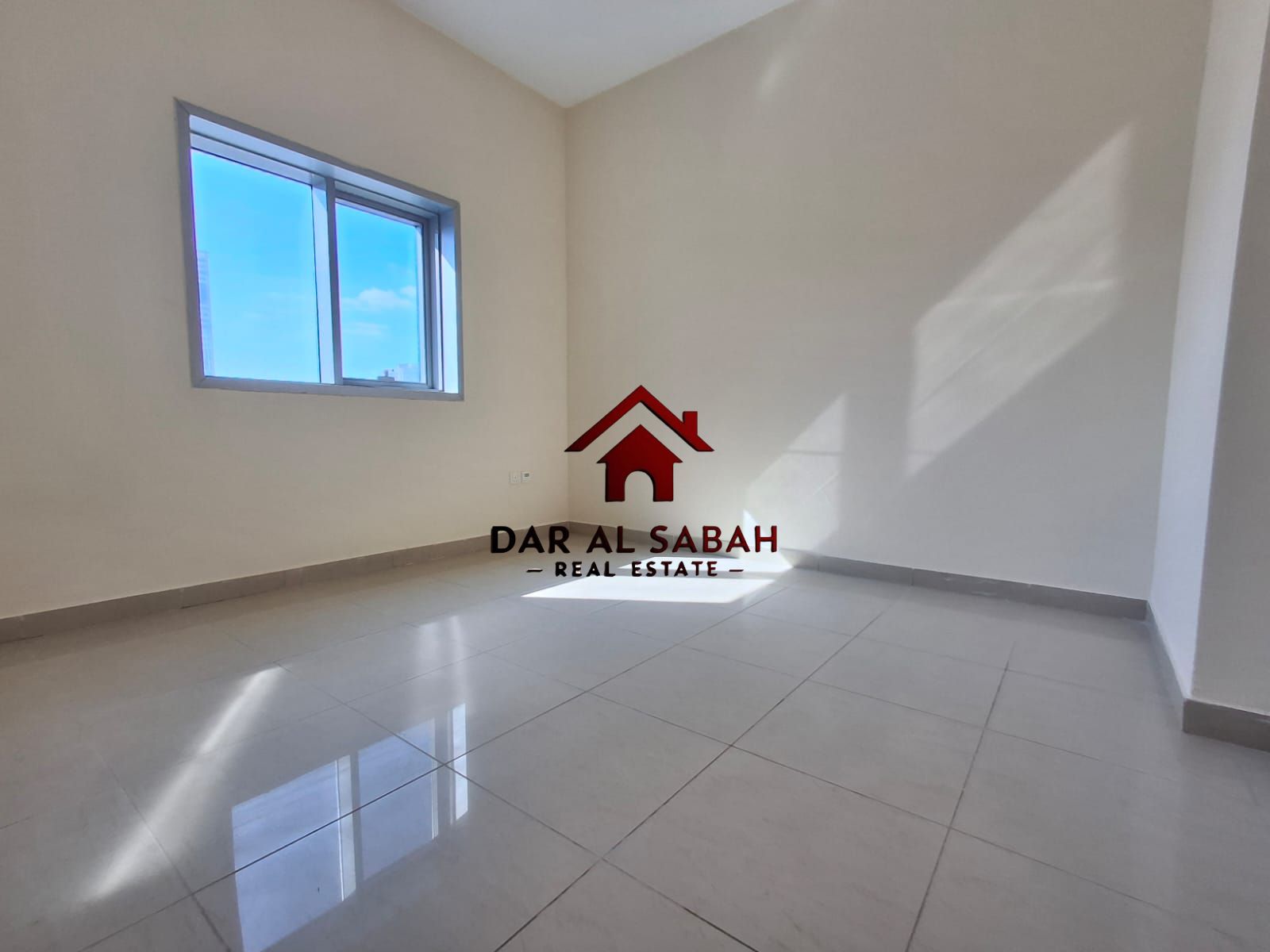 SPECIOUS READY TO MOVE 1BHK•GYM FREE•BALCANY•ONLY FAMILY