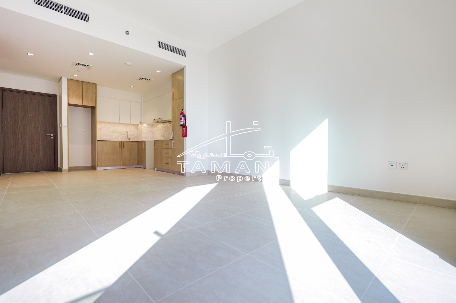 Community specialistbrand new Mid floor