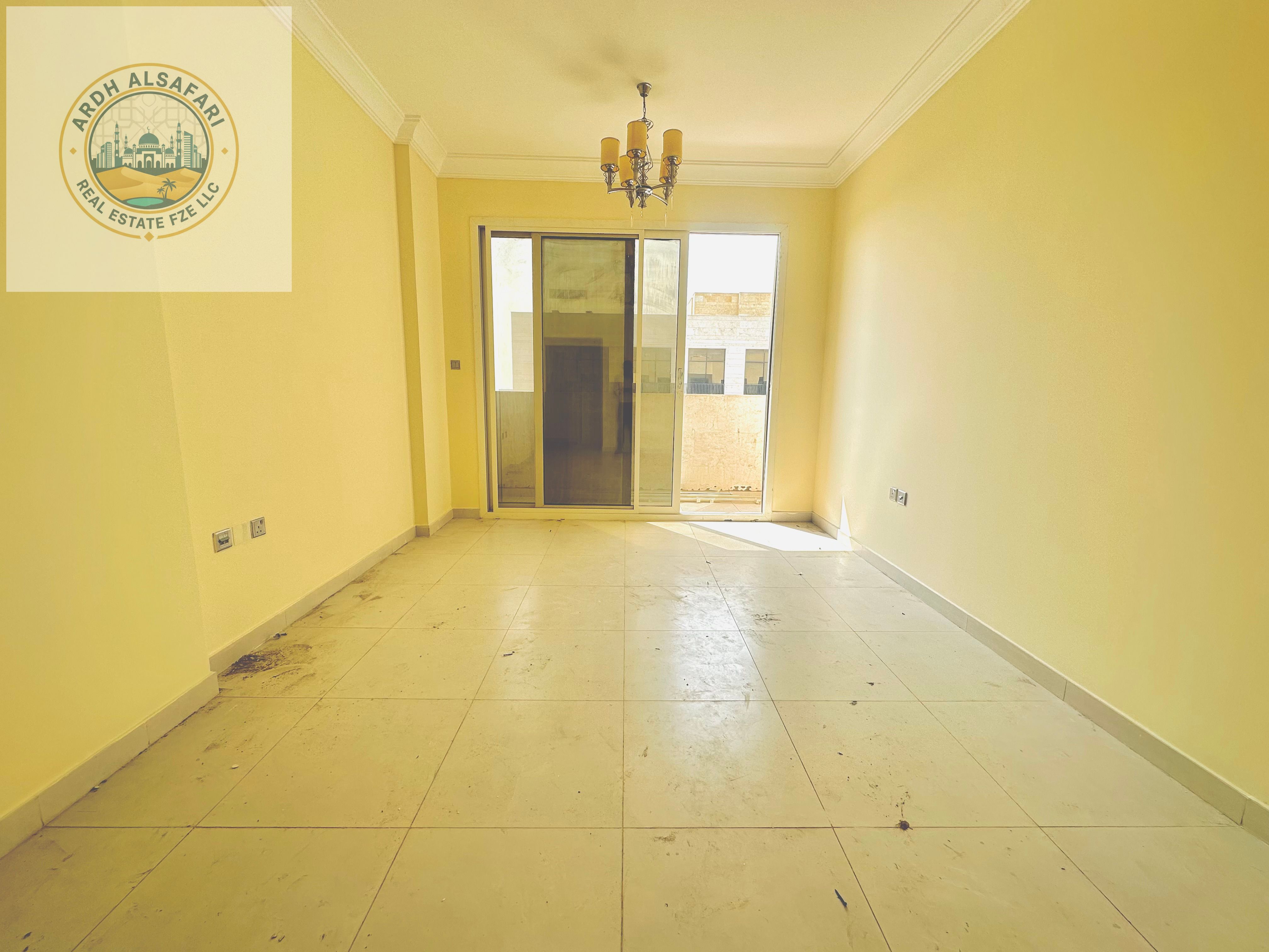 Hot offer huge size 1 bhk with balcony master room ready to move you come and see hope you like it