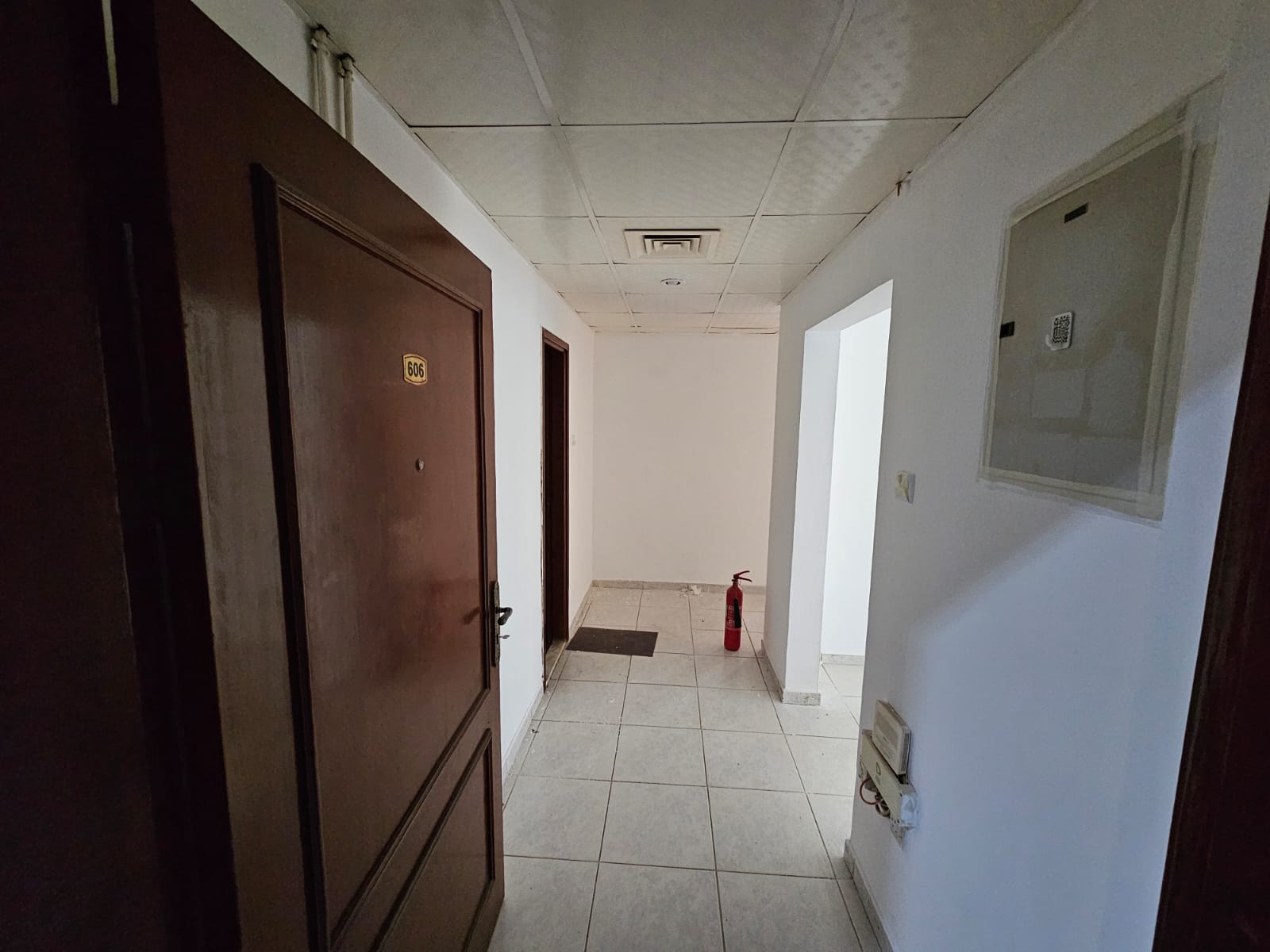 Two-bedroom apartment with a living room, very spacious with a large layout, built-in wardrobes, two bathrooms, city view, and a prime lively location