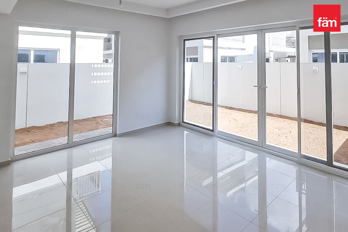 Vastu Complaint | Brand New | Corner Unit