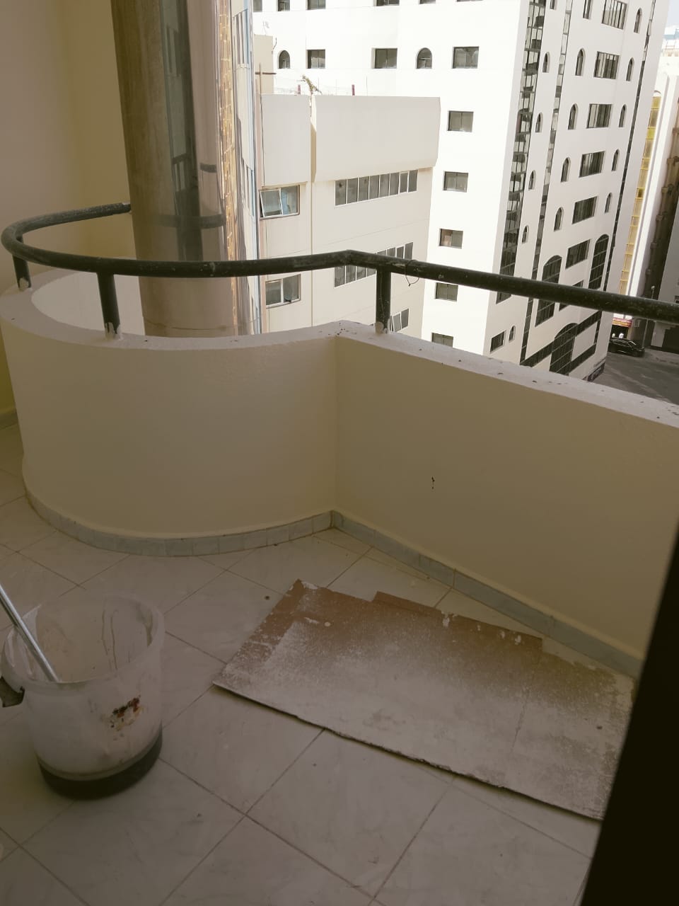 Three-bedroom apartment with living room and spacious layout, master maid’s room, open view, balcony, modern finishing, prime location, central air co