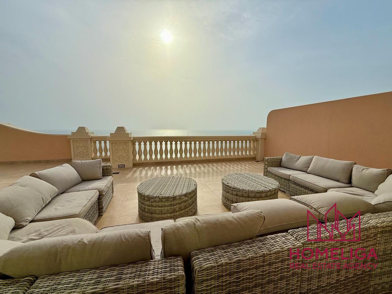 LUXURY PENTHOUSE WITH PRIVATE POOL | PANORAMIC SEA