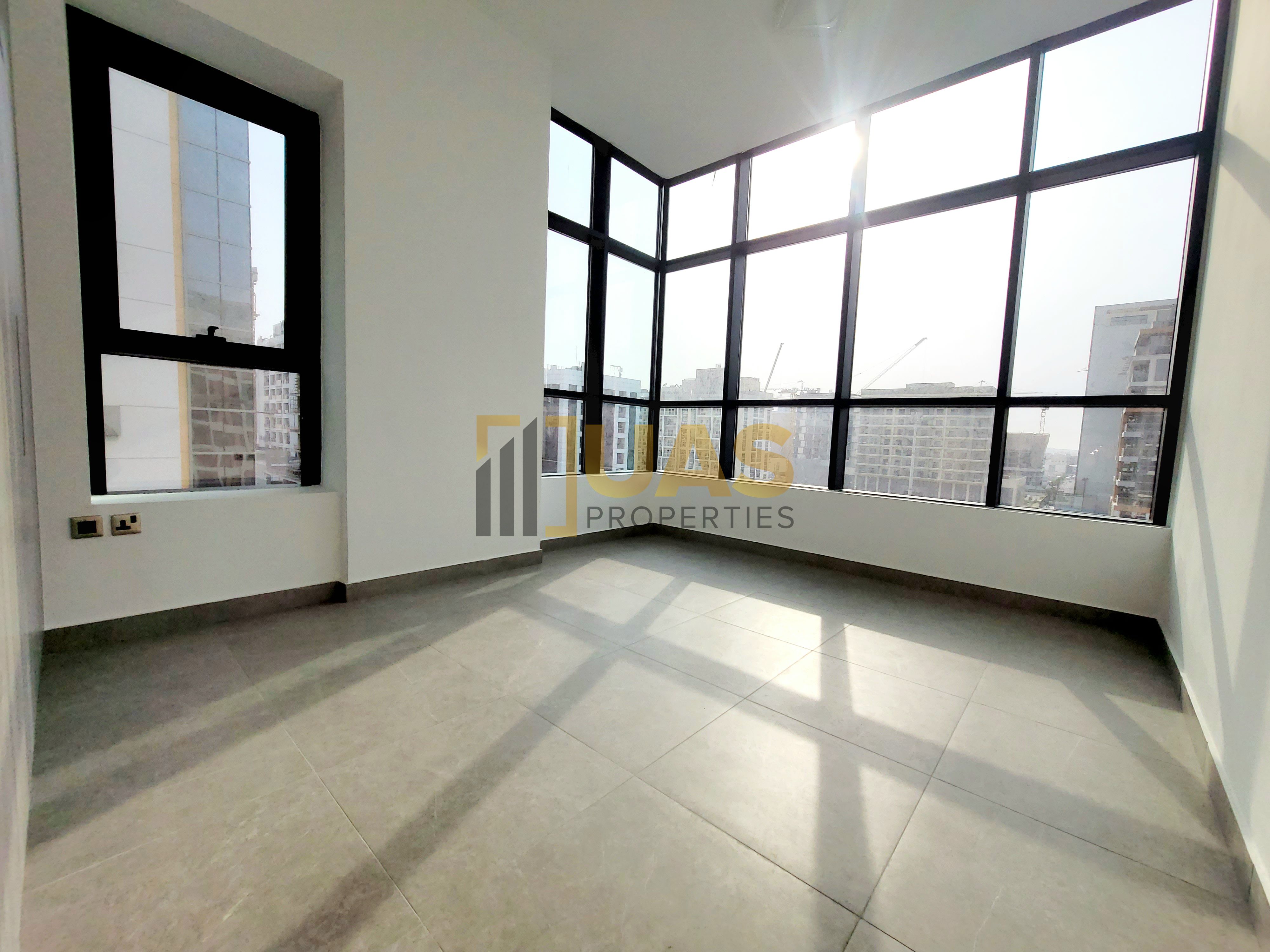 CHILLERFREE 2BHK SUPER LUXURY PANAROMIC FULLY FITTED