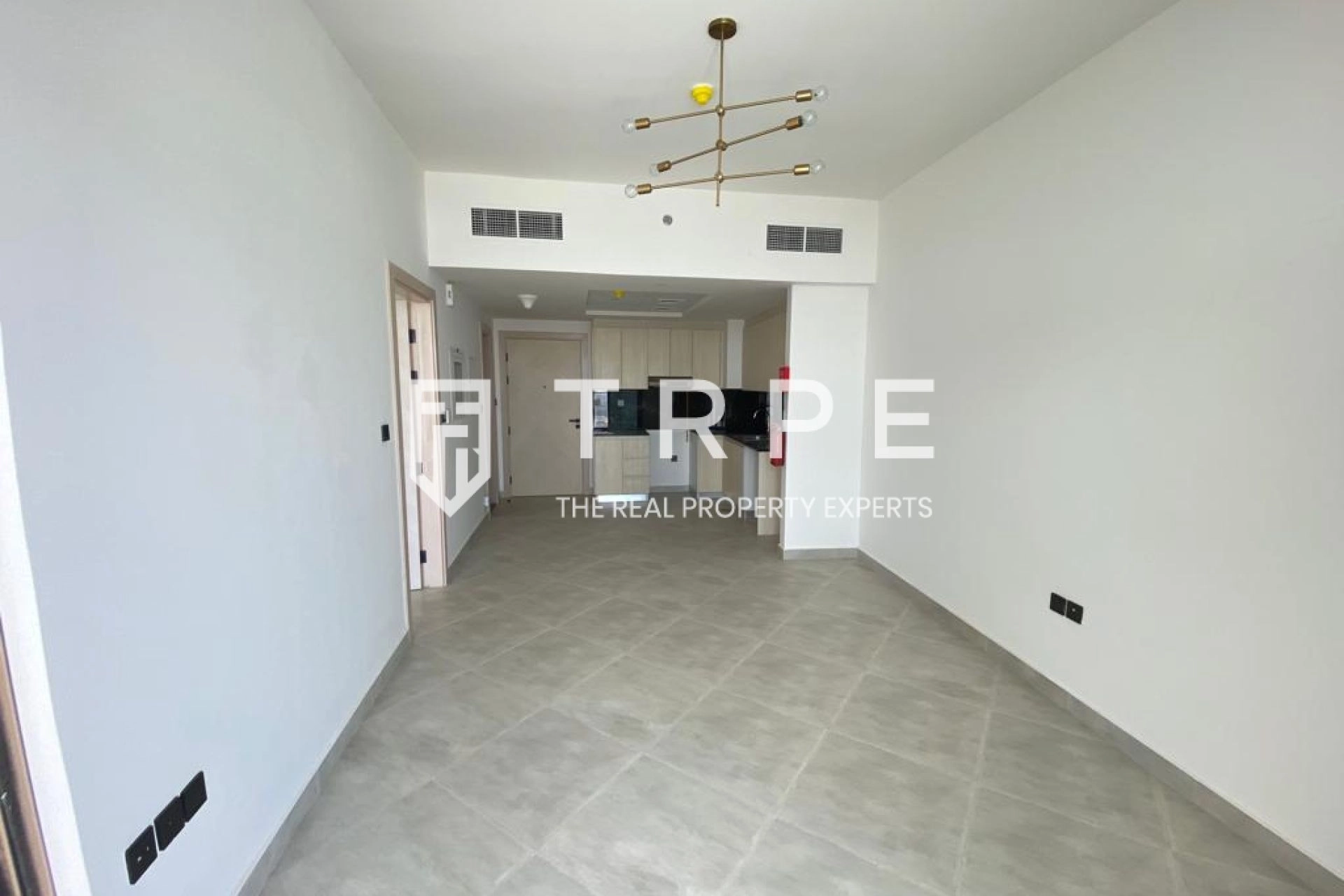 High Floor | Ready To Move | Negotiable