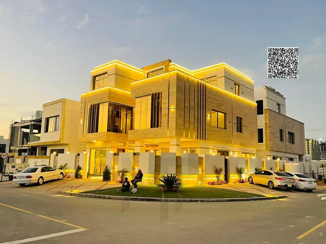 Luxury corner villa with 7 bedrooms | Private pool, elevator, and rooftop terrace. Registration and ownership fees, electricity, air conditioning, and