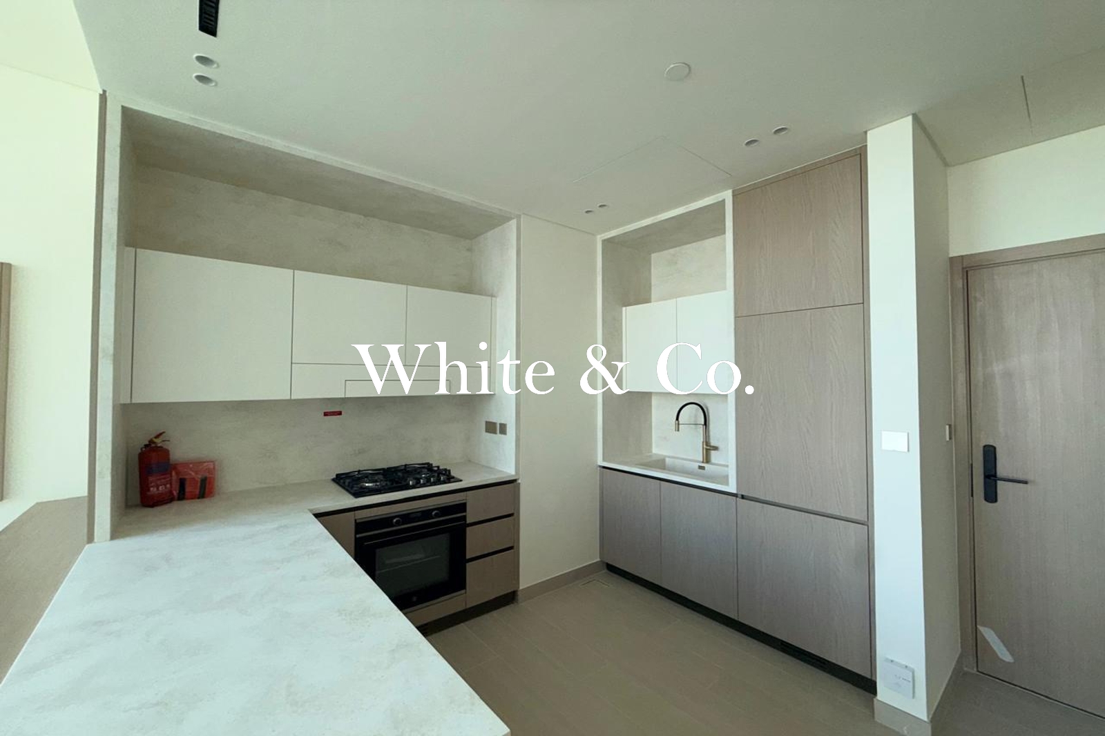 Brand new | Luxury Finishes | High Floor