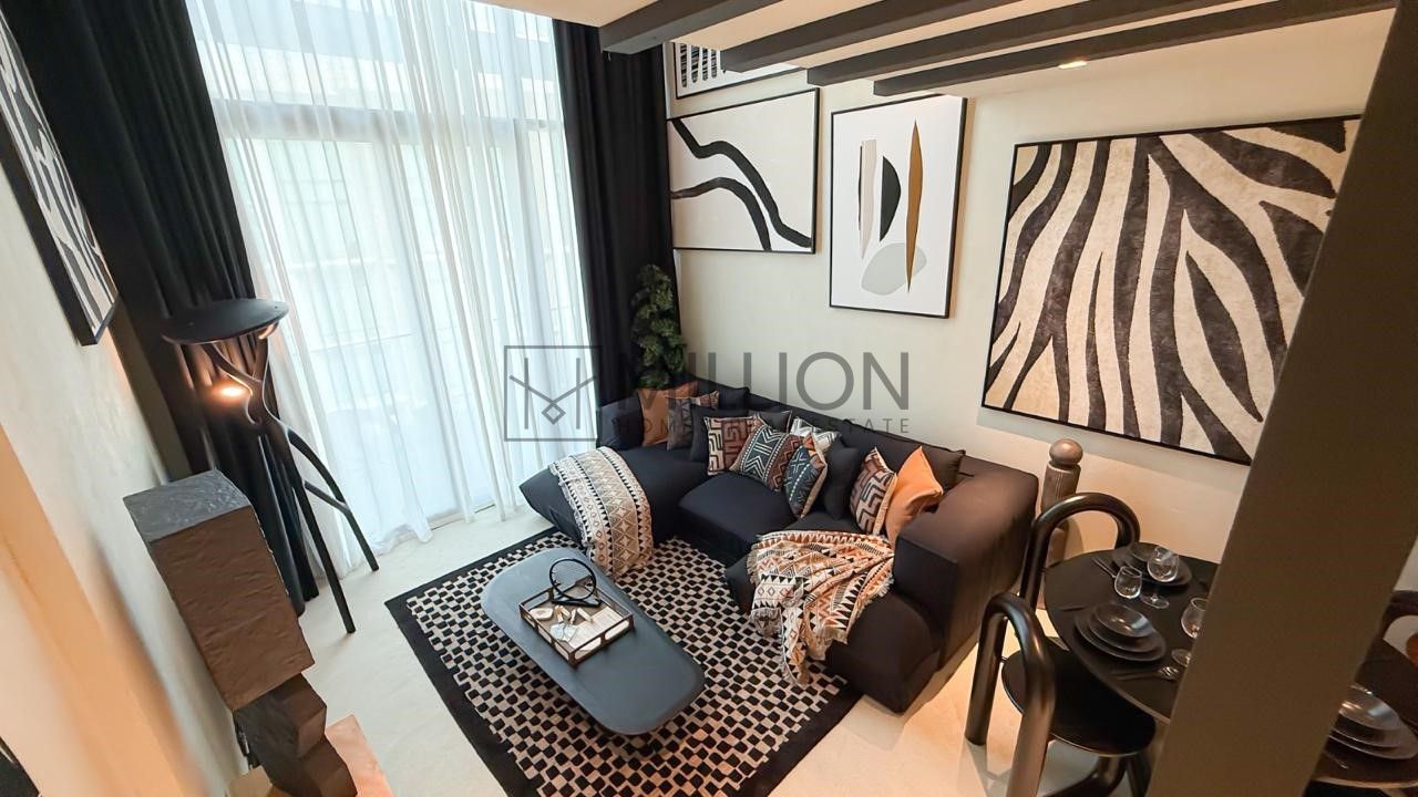 Fully Renovated 2-Story Penthouse | Move-In Ready