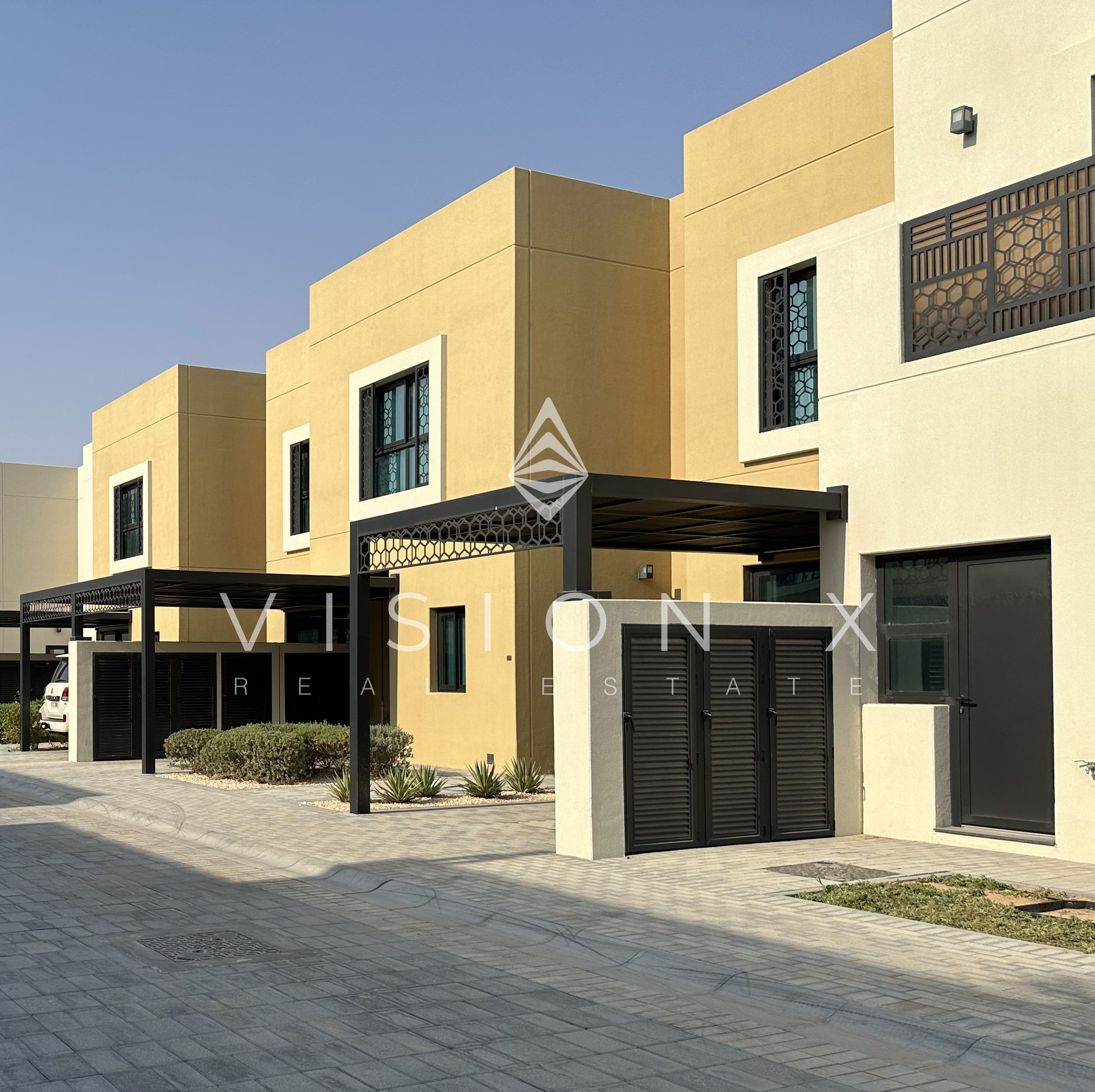 Elegant | Walkable Community | Sleek Interior