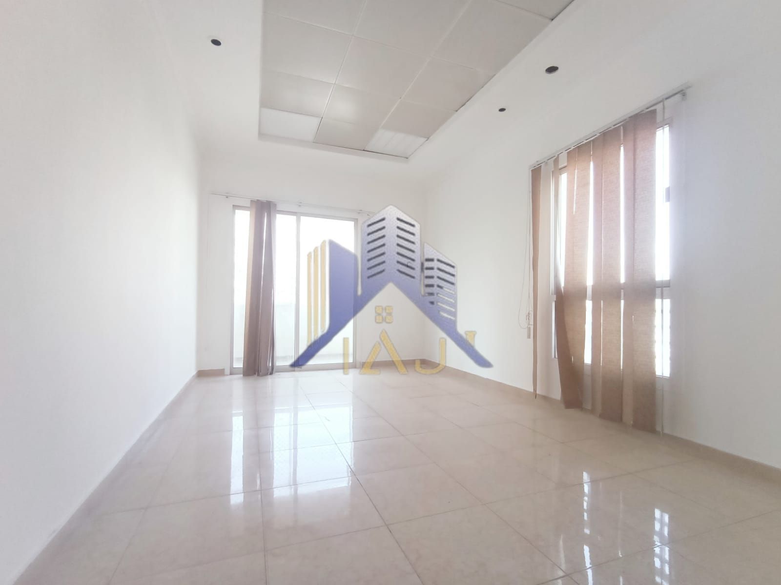 OFFICE AVAILABLE NEAR SALAHUDDIN METRO IN AL MUTEENA DAIRA DUBAI