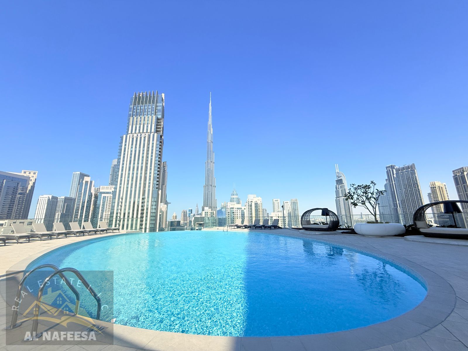BRAND NEW HIGH FLOOR 2 BHK WITH BEAUITYFULL VIEW AT DOWNTOWN DUBAI
