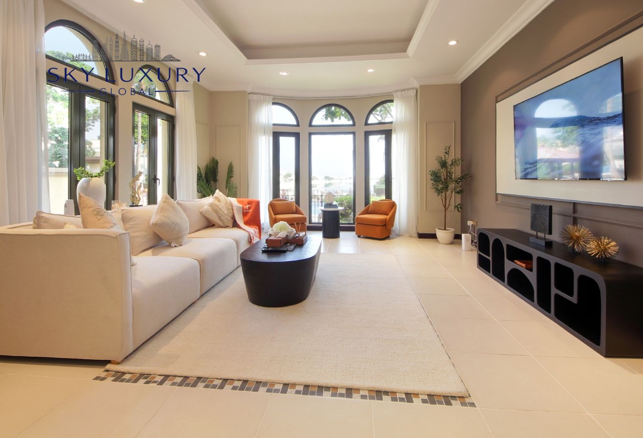 Furnished 4BR+Maid at Palm I Private Beach Access | End User