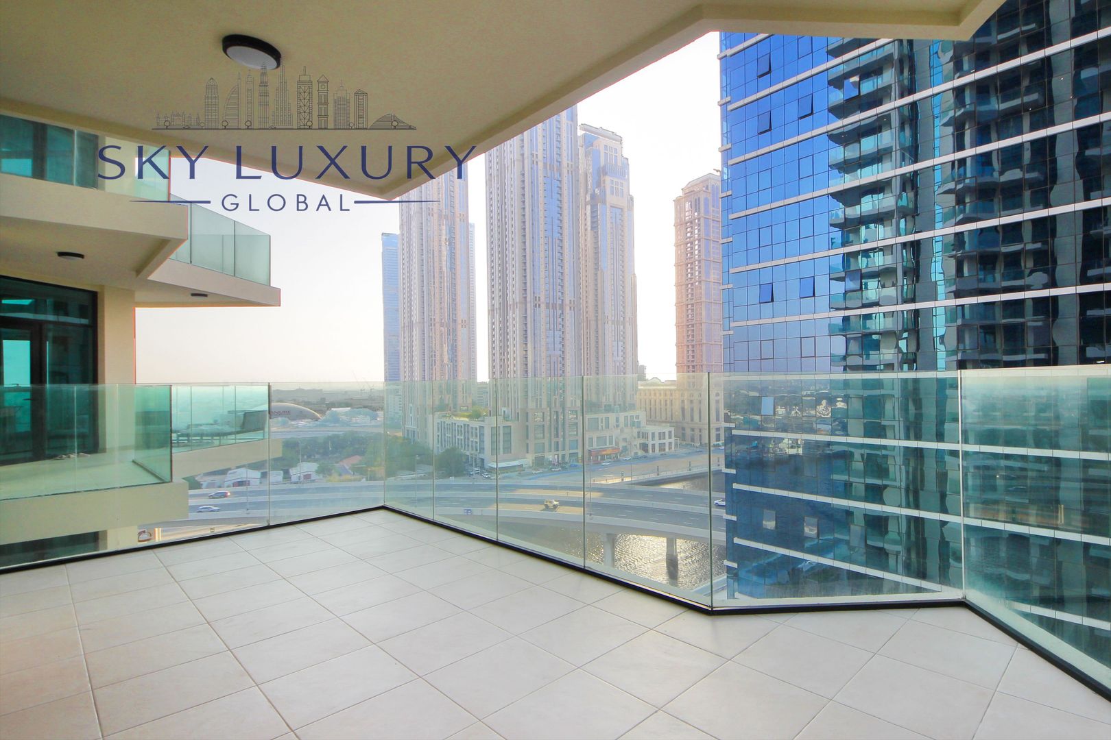 Stunning Canal View | Huge Balcony | Furnished 2BR | 5 mins to Downtown & Dubai Mall